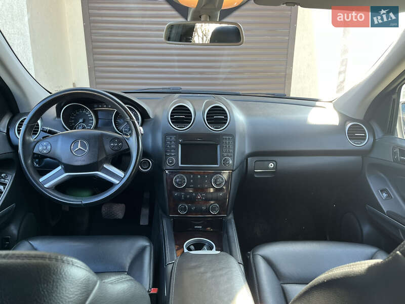 Внедорожник / Кроссовер Mercedes-Benz M-Class 2009 в Каменец-Подольском