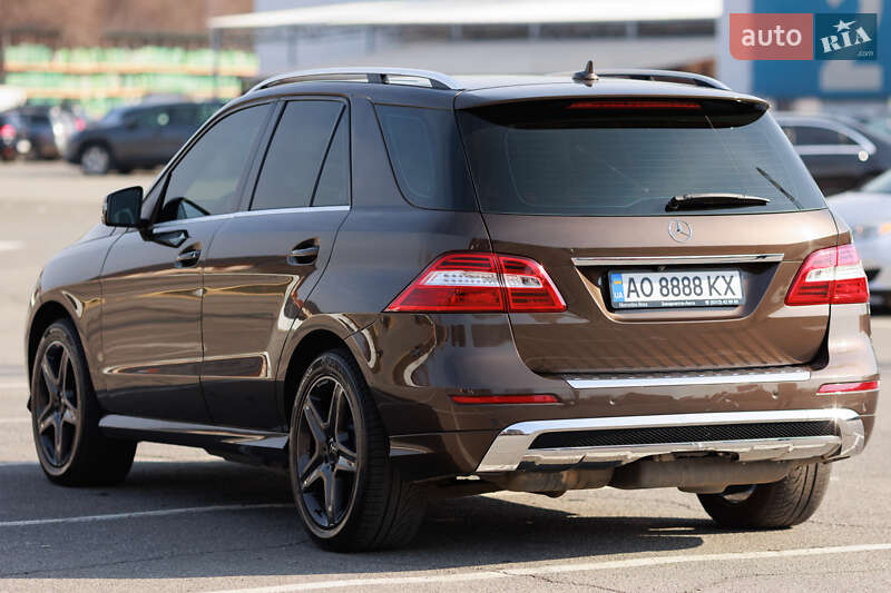 Внедорожник / Кроссовер Mercedes-Benz M-Class 2011 в Ужгороде