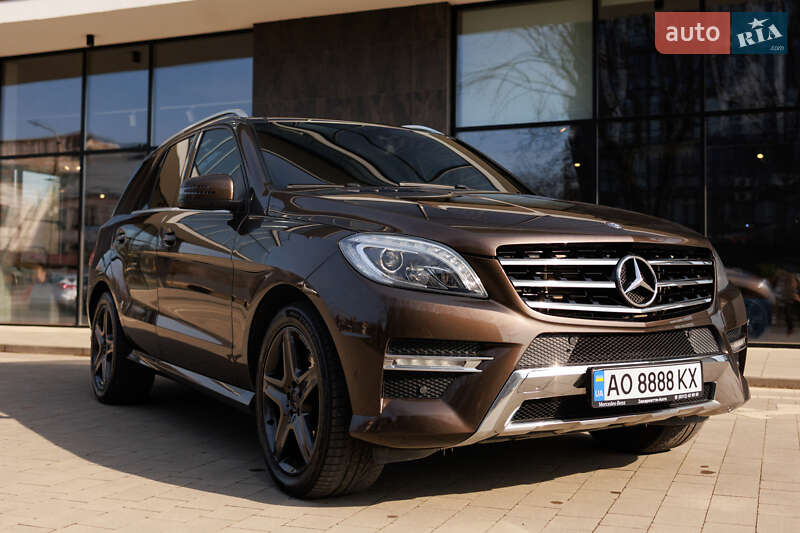 Внедорожник / Кроссовер Mercedes-Benz M-Class 2011 в Ужгороде