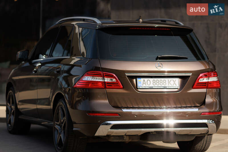 Внедорожник / Кроссовер Mercedes-Benz M-Class 2011 в Ужгороде