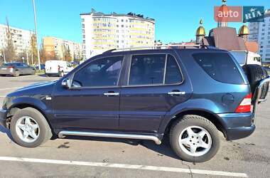 Внедорожник / Кроссовер Mercedes-Benz M-Class 2001 в 
