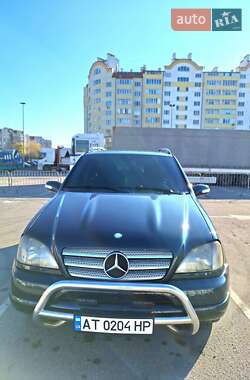 Внедорожник / Кроссовер Mercedes-Benz M-Class 2001 в 