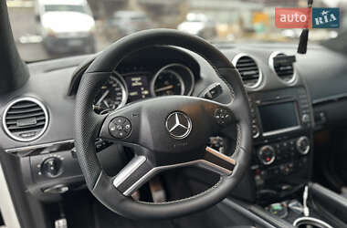 Внедорожник / Кроссовер Mercedes-Benz M-Class 2011 в 