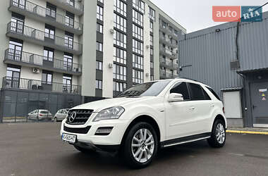 Внедорожник / Кроссовер Mercedes-Benz M-Class 2011 в 