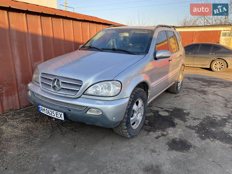 Mercedes-Benz M-Class 2003