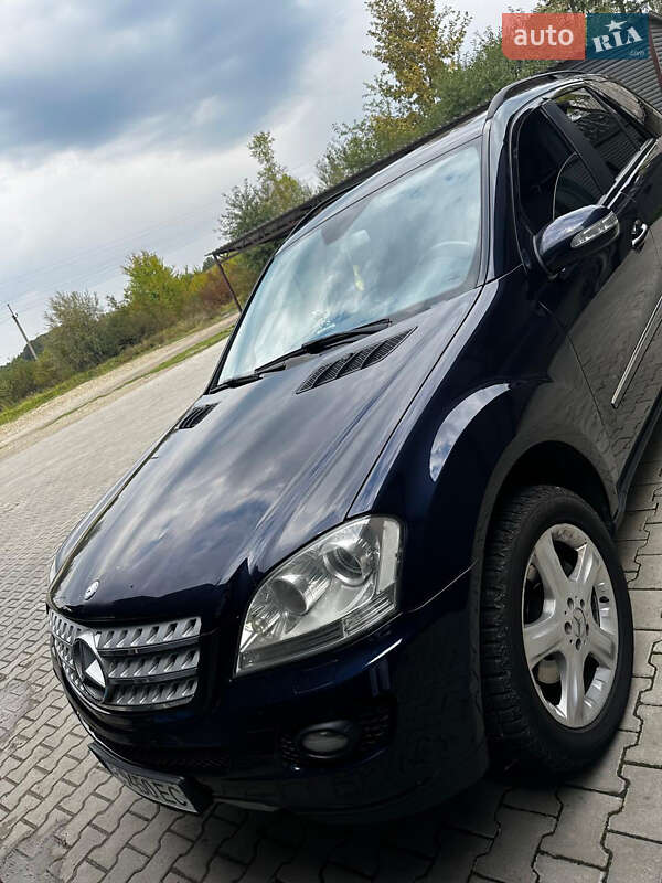 Mercedes-Benz M-Class 2008