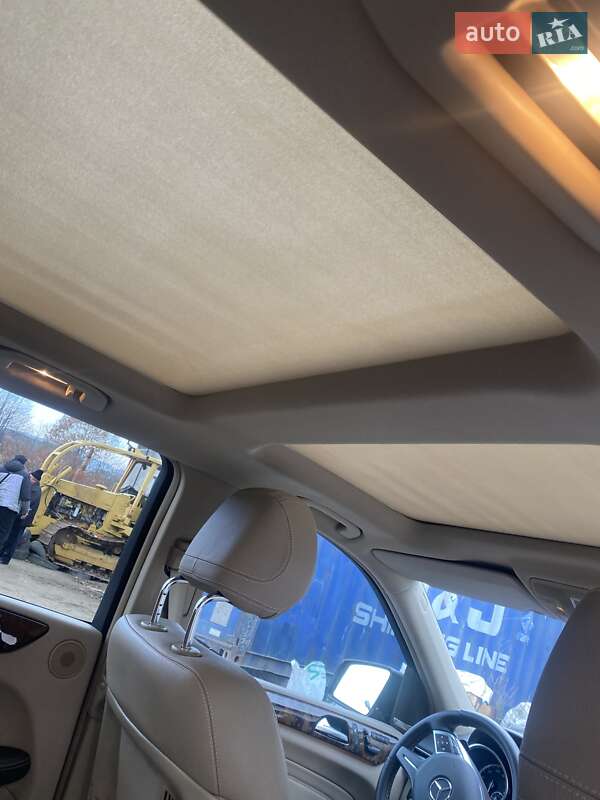 Внедорожник / Кроссовер Mercedes-Benz M-Class 2011 в Косове