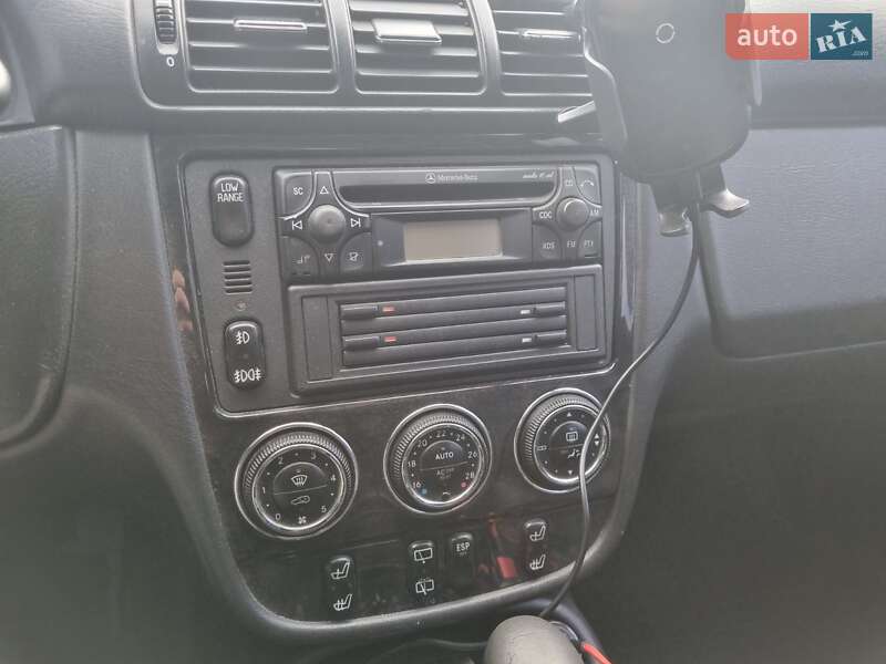 Позашляховик / Кросовер Mercedes-Benz M-Class 2004 в Києві