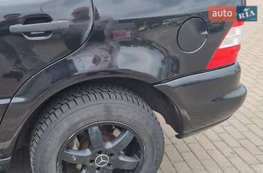 Внедорожник / Кроссовер Mercedes-Benz M-Class 2004 в Киеве