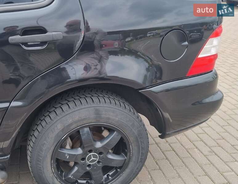 Позашляховик / Кросовер Mercedes-Benz M-Class 2004 в Києві