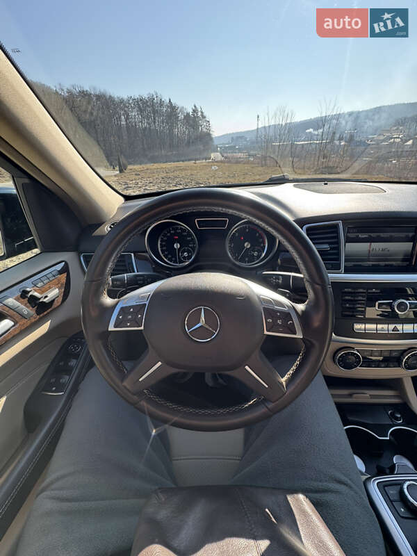Позашляховик / Кросовер Mercedes-Benz M-Class 2013 в Львові