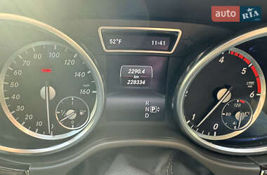 Внедорожник / Кроссовер Mercedes-Benz M-Class 2013 в 