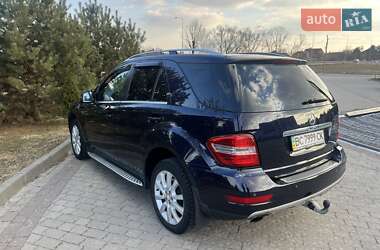 Внедорожник / Кроссовер Mercedes-Benz M-Class 2011 в 