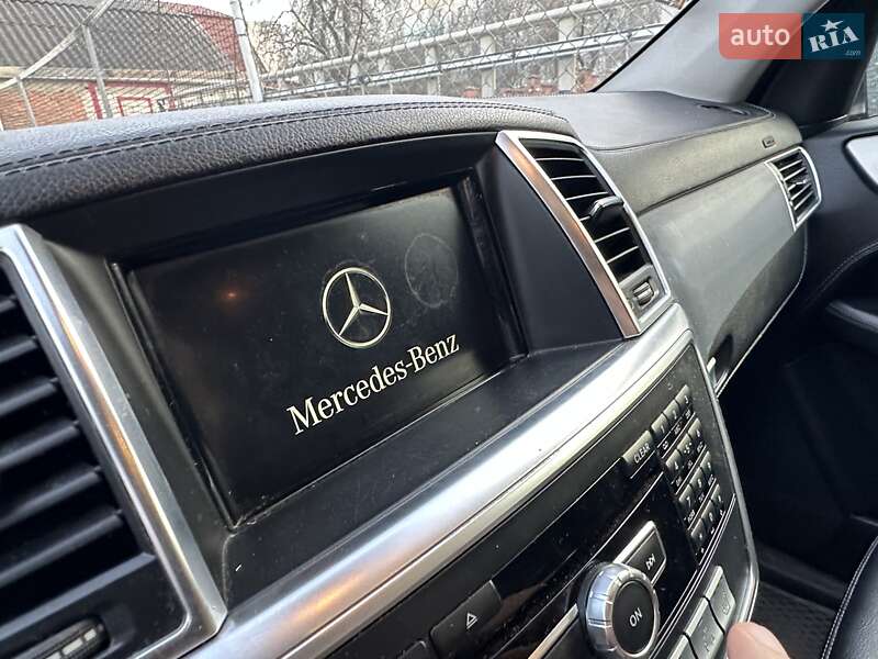 Внедорожник / Кроссовер Mercedes-Benz M-Class 2014 в Ровно