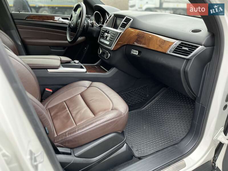 Внедорожник / Кроссовер Mercedes-Benz M-Class 2014 в Ковеле