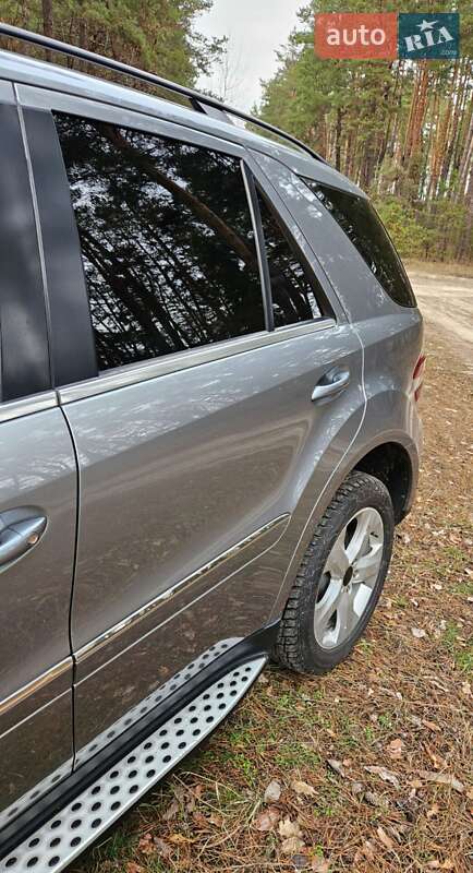 Внедорожник / Кроссовер Mercedes-Benz M-Class 2010 в Ахтырке