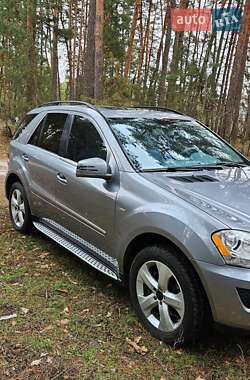Внедорожник / Кроссовер Mercedes-Benz M-Class 2010 в 