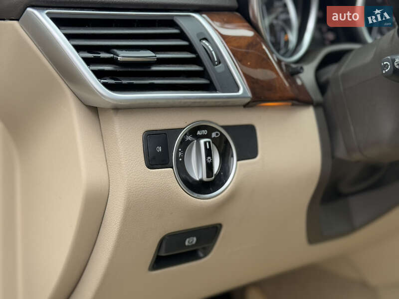 Внедорожник / Кроссовер Mercedes-Benz M-Class 2012 в Летичеве