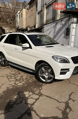 Внедорожник / Кроссовер Mercedes-Benz M-Class 2014 в Киеве