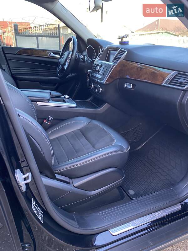 Внедорожник / Кроссовер Mercedes-Benz M-Class 2011 в Росошанах