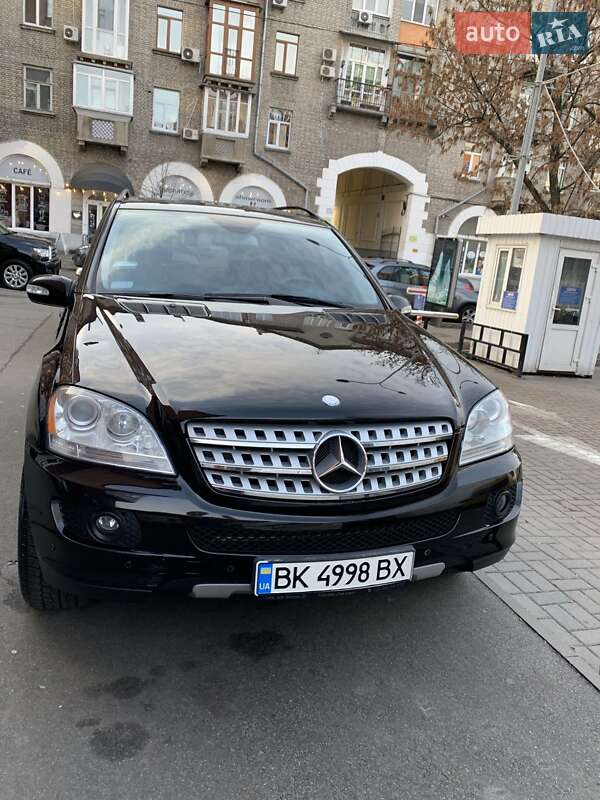 Внедорожник / Кроссовер Mercedes-Benz M-Class 2008 в Киеве