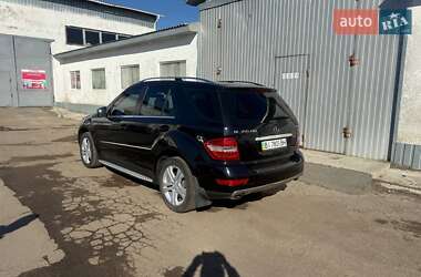 Позашляховик / Кросовер Mercedes-Benz M-Class 2011 в 
