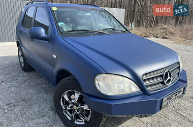 Позашляховик / Кросовер Mercedes-Benz M-Class 2000 в Рівному