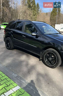 Внедорожник / Кроссовер Mercedes-Benz M-Class 2006 в Сколе