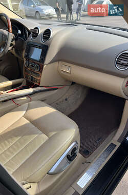 Внедорожник / Кроссовер Mercedes-Benz M-Class 2006 в 
