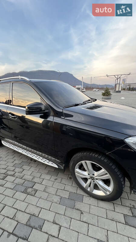 Внедорожник / Кроссовер Mercedes-Benz M-Class 2012 в Хусте