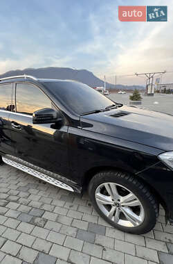 Позашляховик / Кросовер Mercedes-Benz M-Class 2012 в 