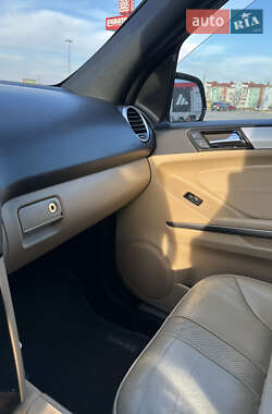 Внедорожник / Кроссовер Mercedes-Benz M-Class 2009 в 