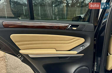Внедорожник / Кроссовер Mercedes-Benz M-Class 2010 в 