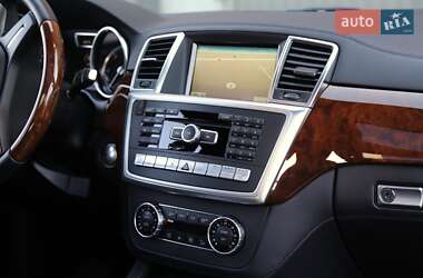 Внедорожник / Кроссовер Mercedes-Benz M-Class 2012 в Киеве