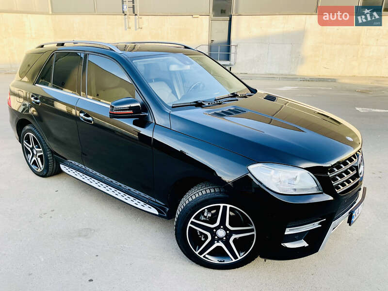 Внедорожник / Кроссовер Mercedes-Benz M-Class 2014 в Киеве