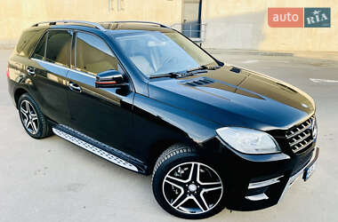 Внедорожник / Кроссовер Mercedes-Benz M-Class 2014 в 