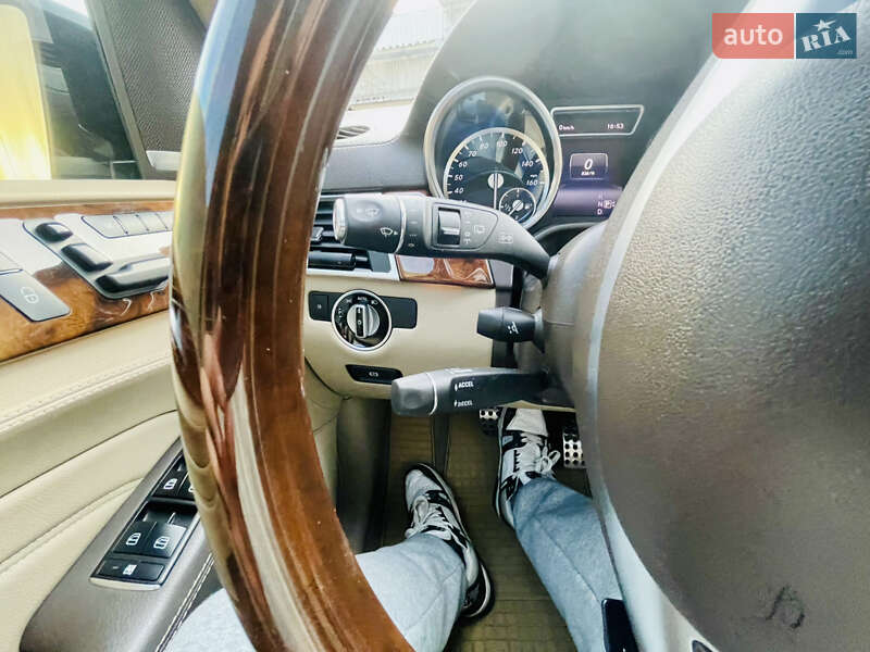 Внедорожник / Кроссовер Mercedes-Benz M-Class 2014 в Киеве