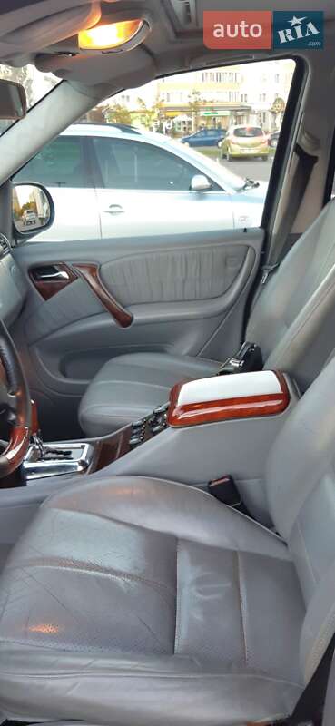 Внедорожник / Кроссовер Mercedes-Benz M-Class 2001 в Ивано-Франковске