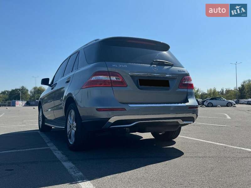 Внедорожник / Кроссовер Mercedes-Benz M-Class 2013 в Днепре