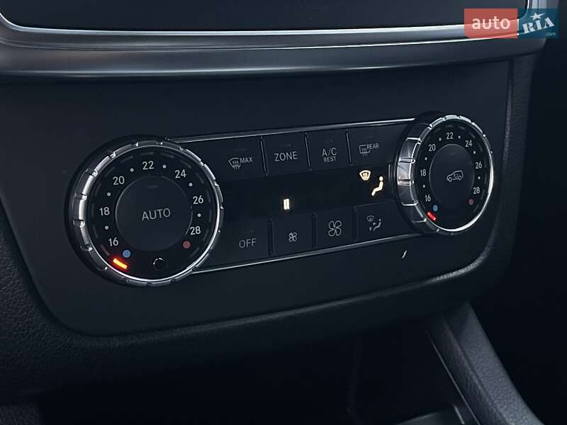 Внедорожник / Кроссовер Mercedes-Benz M-Class 2013 в Киеве