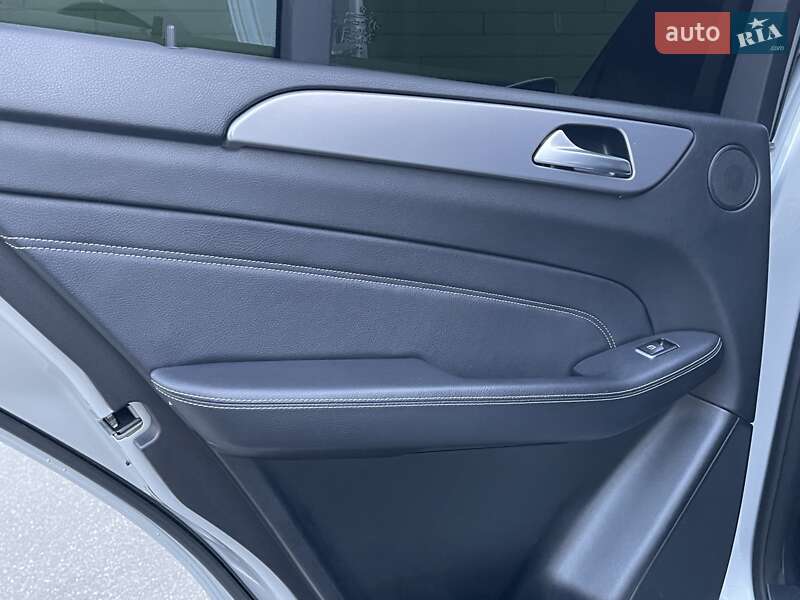 Внедорожник / Кроссовер Mercedes-Benz M-Class 2013 в Киеве