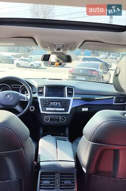 Внедорожник / Кроссовер Mercedes-Benz M-Class 2015 в 