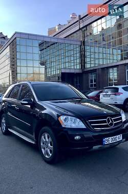 Позашляховик / Кросовер Mercedes-Benz M-Class 2006 в 