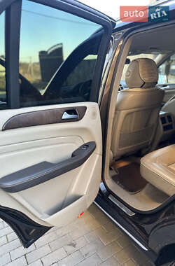 Внедорожник / Кроссовер Mercedes-Benz M-Class 2013 в 
