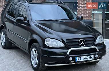 Внедорожник / Кроссовер Mercedes-Benz M-Class 1999 в 
