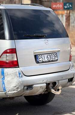 Внедорожник / Кроссовер Mercedes-Benz M-Class 2004 в 