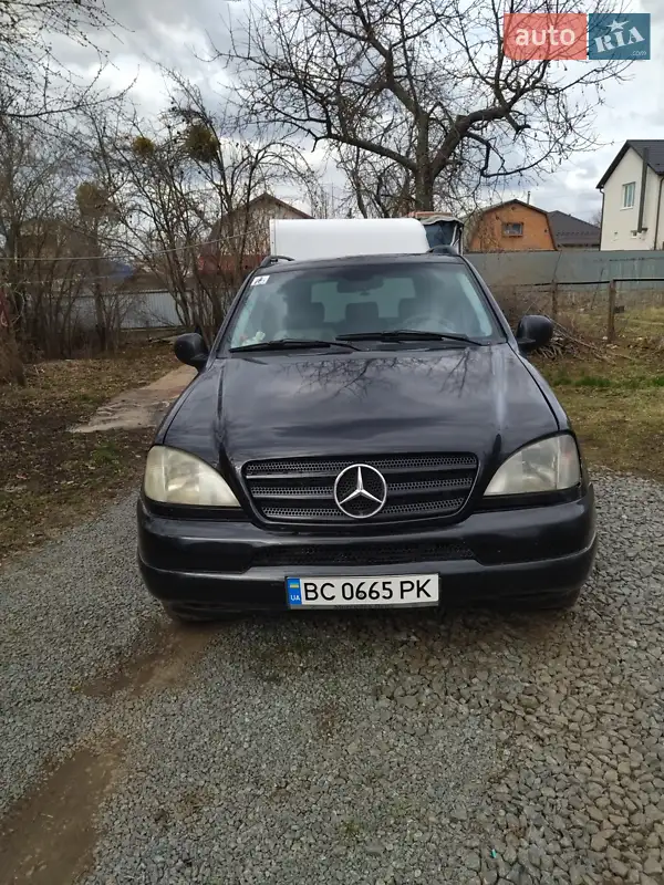 Mercedes-Benz M-Class 1998