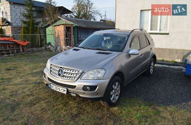 Внедорожник / Кроссовер Mercedes-Benz M-Class 2006 в 