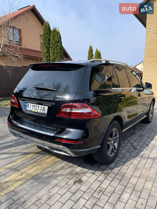 Внедорожник / Кроссовер Mercedes-Benz M-Class 2013 в Киеве