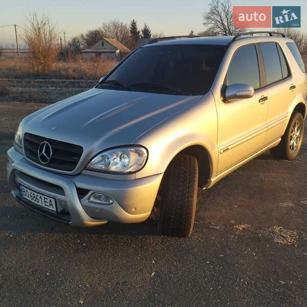 Mercedes-Benz M-Class 2005